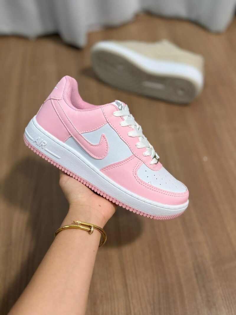 Tênis Nike Air Force Rosa
