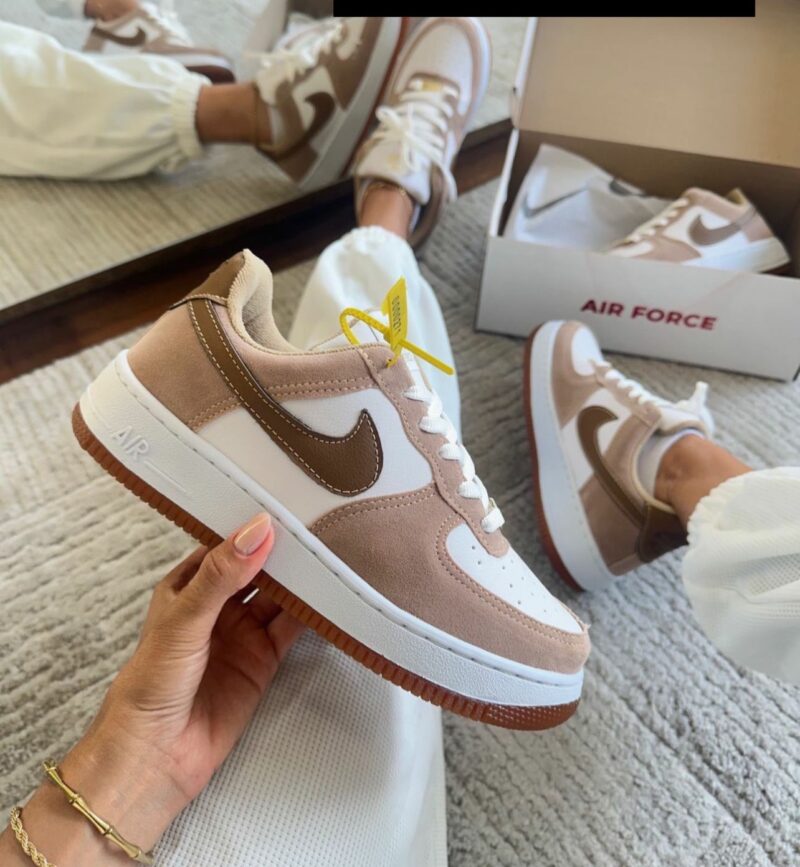 Tênis Nike Branco Bege Marrom